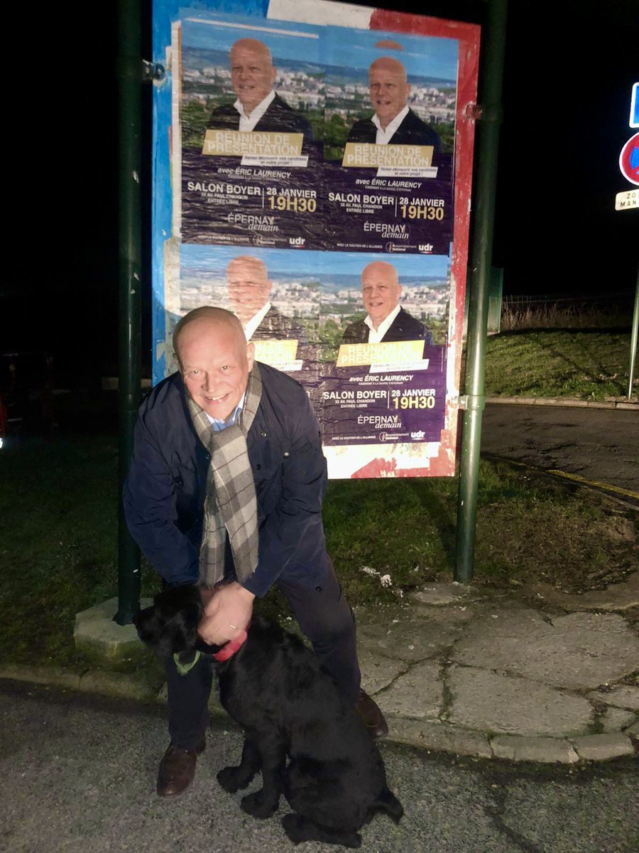 EpernayDemain's tweet photo. Avec les militants, Éric Laurency était au collage des affiches dans les rues d’Épernay hier soir. L’occasion de rappeler aux Sparnaciens la réunion de présentation du projet et de la liste d’Épernay demain le 28 janvier à 19h30 au salon Boyer ! https://t.co/fCr8SonOET