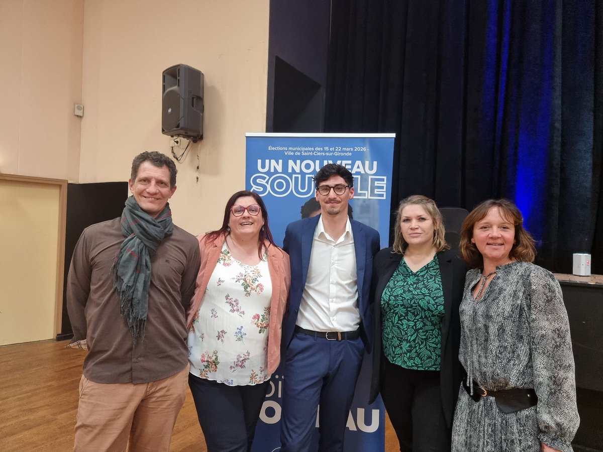 FrederiqueJoint's tweet photo. Avec mes collègues têtes de listes, nous étions là pour la première réunion publique de Loïc Loiseau et de son équipe.
Plus de 150 personnes se sont déplacées pour assister à la présentation des candidats et l'énoncé des premiers points de programmes. 
#municipales2026 https://t.co/1husP5skIj
