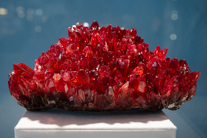 Crazy #Rhodochrosite cluster from N'Chwaning Mine, Kalahari, South Africa.

#mineral #mineralogy #crystal #mineralexpert