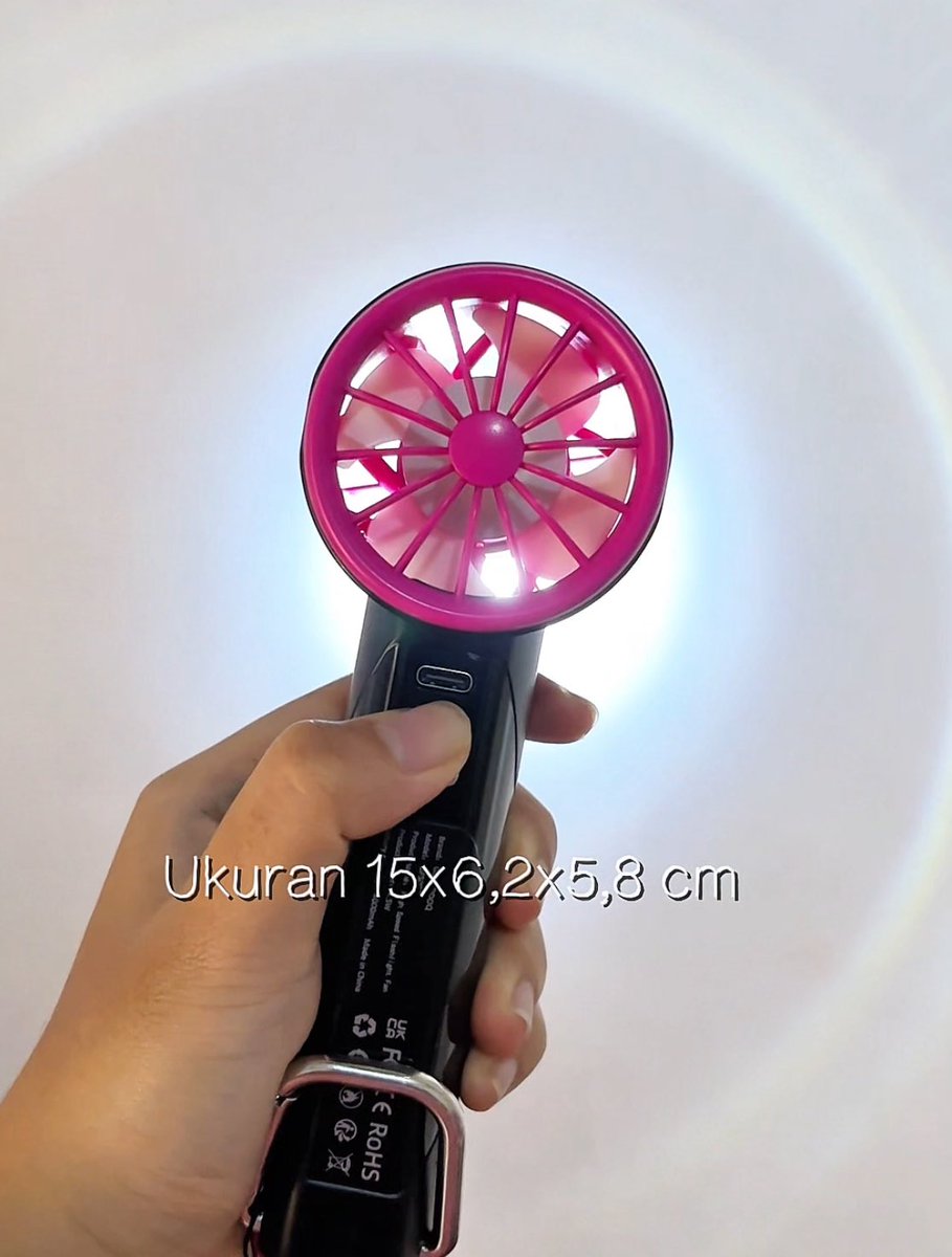 Intjerest's tweet image. YAKIN INI WORTH IT TO PRICE BANGET SII!
kipas portabel 2 in 1 super cepat PLUS ada senternya pulaa😭🫶🏻