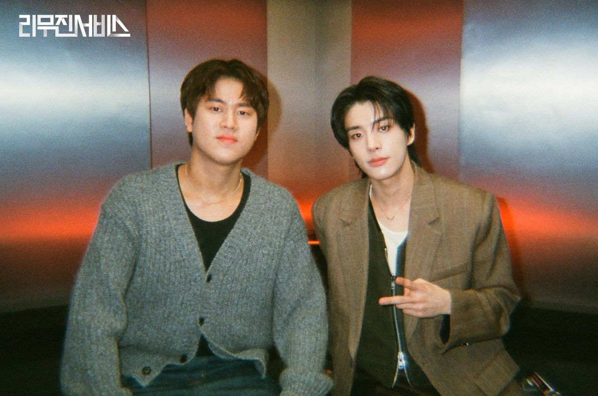 mujin_plz's tweet image. 리무진서비스 198회 비하인드 필름 도착💌
누구보다 Young하고
어느 때보다 Alive했던
제이크 X 무진의 뮤직 드라이브🚗💕
두 사람의 음악 인생이
얼마나 더 찬란할지 기대 중💬💫

@ENHYPEN
@BPM_LMJ 

#제이크 #JAKE #엔하이픈 #ENHYPEN
#이무진 #LEEMUJIN #리무진서비스 #LMJSV