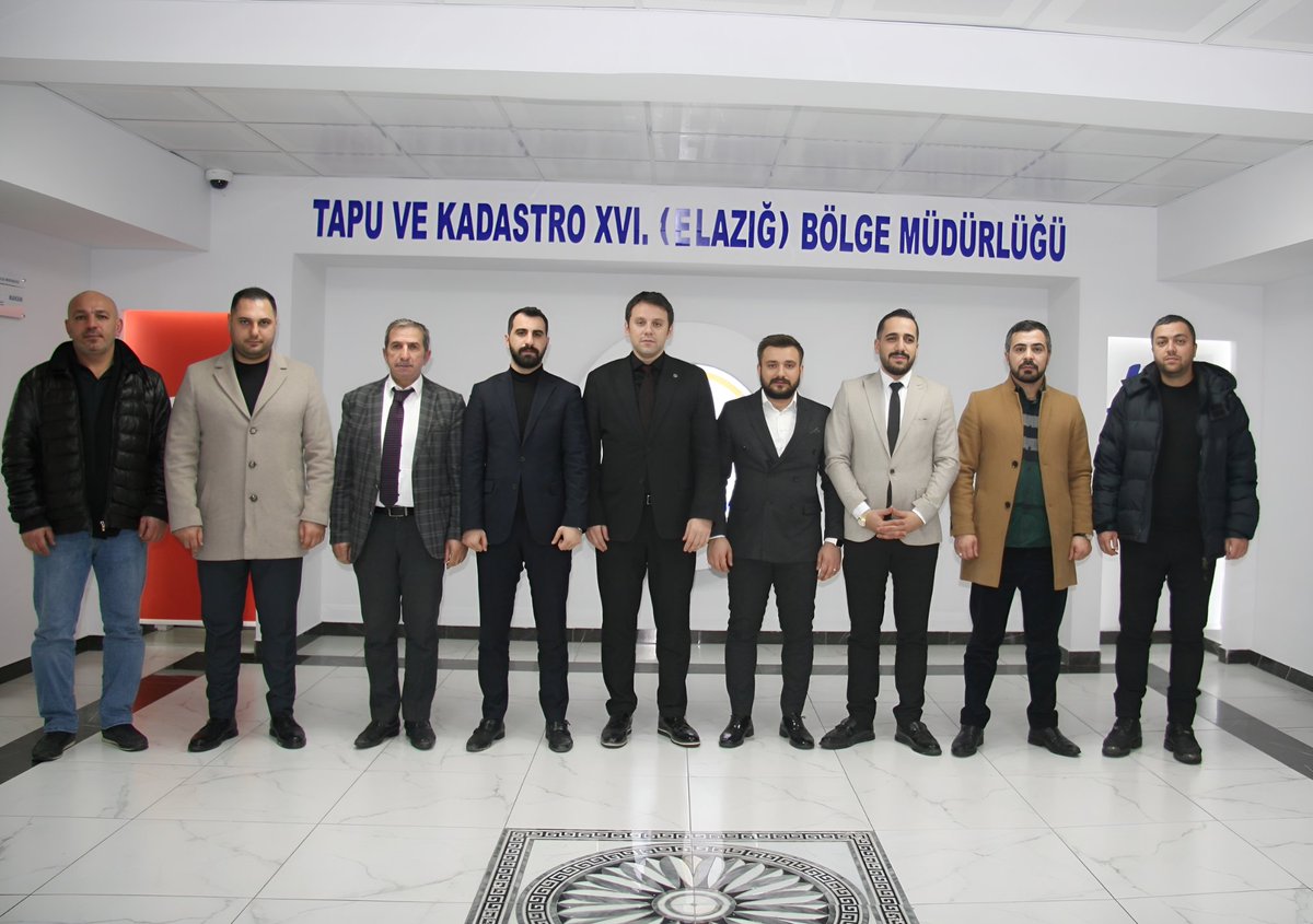 Elazığ Emlak Danışmanları Birliği İl Başkanı Sayın Metehan APAYDIN ve beraberindeki heyet ile birlikte, Bölge Müdürümüz Sayın Muhammed Afşin ALTINÖZ’ ü Makamında ziyaret etmişlerdir. 
Kendilerine nazik ziyaretleri için teşekkür ederiz. <a href="/tkgmgovtr/">Tapu ve Kadastro</a>