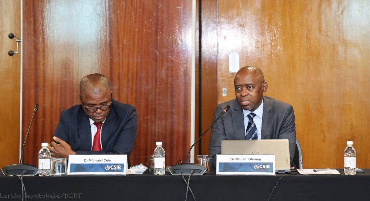 CommsZA's tweet image. Today, the Deputy Minister of @CommsZA, Hon. @MondliGungubel_ is visiting the @CSIR in Pretoria to strengthen partnerships driving innovation, research and digital transformation.