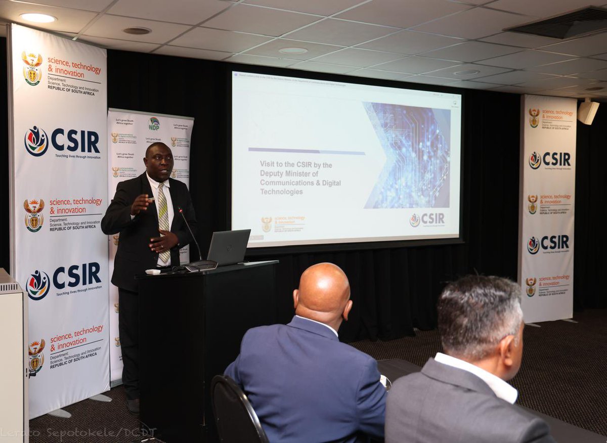 CommsZA's tweet image. Today, the Deputy Minister of @CommsZA, Hon. @MondliGungubel_ is visiting the @CSIR in Pretoria to strengthen partnerships driving innovation, research and digital transformation.
