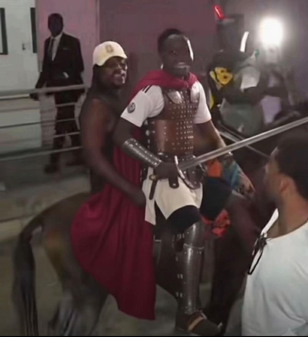 FreakingDevane's tweet image. Sergeant Peller ———-on  his way to catch the Speedy nigga 🤣🤣