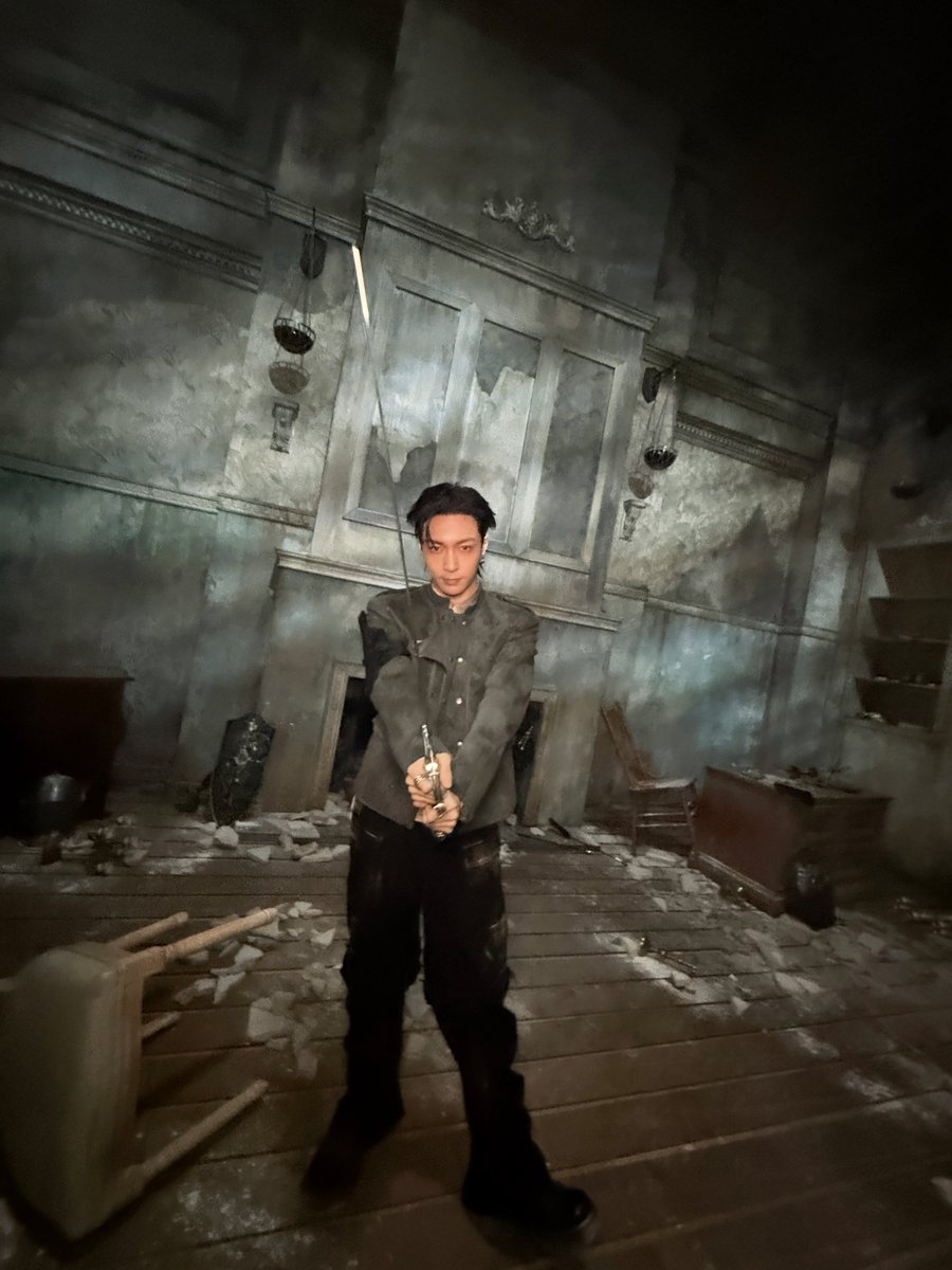 weareoneEXO's tweet image. 전부를 걸게 🗡️ 

#EXO #엑소 #weareoneEXO
#Crown #REVERXE