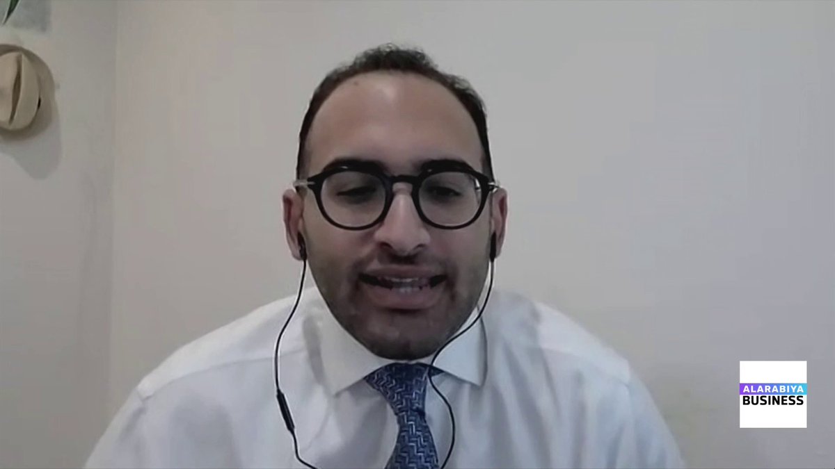 المحلل الاقتصادي لشؤون الشرق الأوسط و شمال أفريقيا حمزة الكعود: أسعار النفط ارتفعت بدعم عوامل جيوسياسية شملت فنزويلا وإيران وتطورات روسيا وأوكرانيا. ما جرى في دافوس وملف غرينلاند خفف حالة عدم اليقين التي كانت تضغط على الأسواق. تصريحات ترمب أشارت إلى زيادة الاستثمار في قطاع النفط ورفع المعروض مستقبلاً. NoufHijazi_bn نبض السوق _Business 