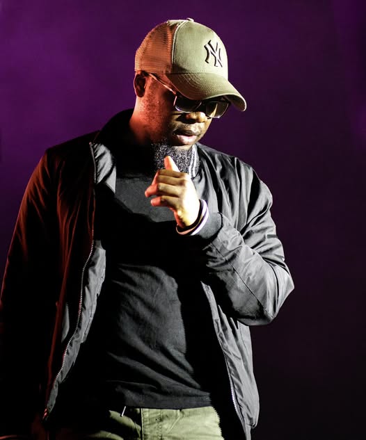 WinkyDFan's tweet photo. Manager wemuimbi mukuru mu Zimbabwe https://t.co/QLCI4PNaXz