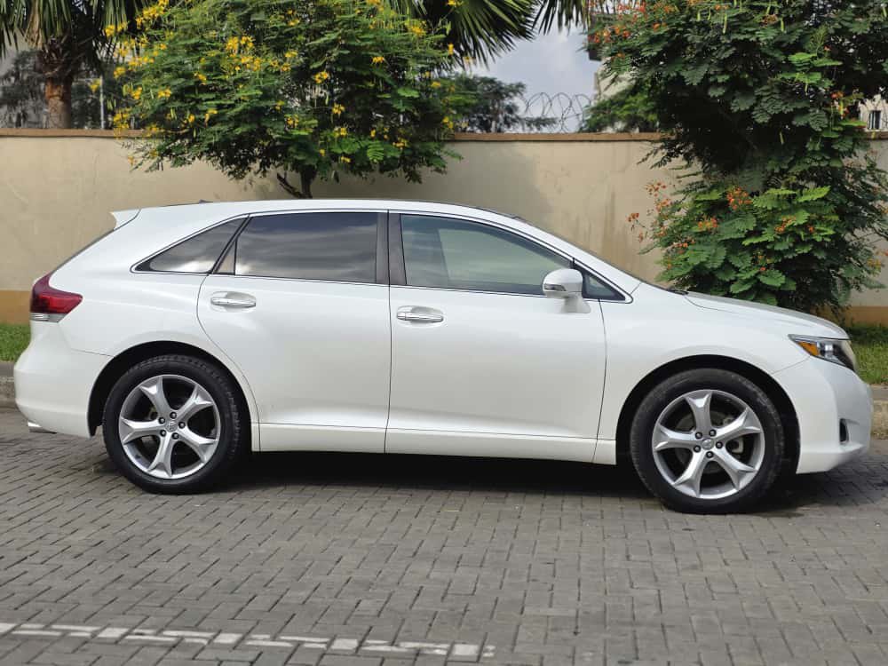 Lola Okunrin tweet media