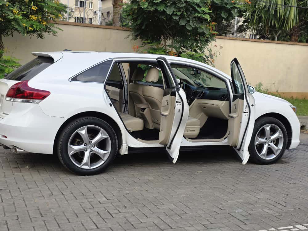 Lola Okunrin tweet media