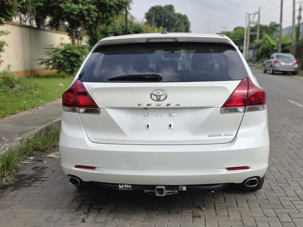 Lola Okunrin tweet media