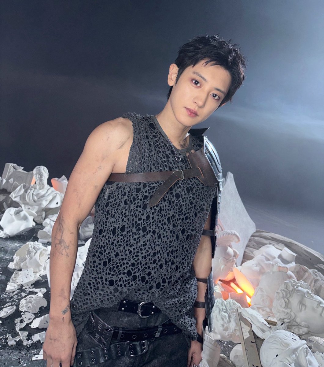 PCY_BASE's tweet image. #CHANYEOL, THE FINEST MAN TO EVER EXIST