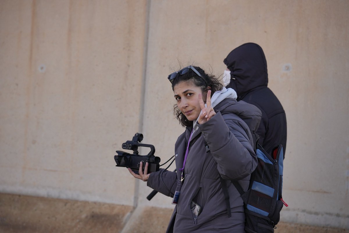 📌Aralarında Eşbaşkanımız Kesira Önel’in de bulunduğu 5 gazeteci gözaltında tutulmaya devam ediliyor

Nusaybin’de haber takibi esnasında darp edilerek gözaltına alınan Eşbaşkanımız Kesira Önel ile gazeteciler Pelşin Çetinkaya, Heval Önkol, Ferhat Akıncı ve Muhammed Ali Yılmaz