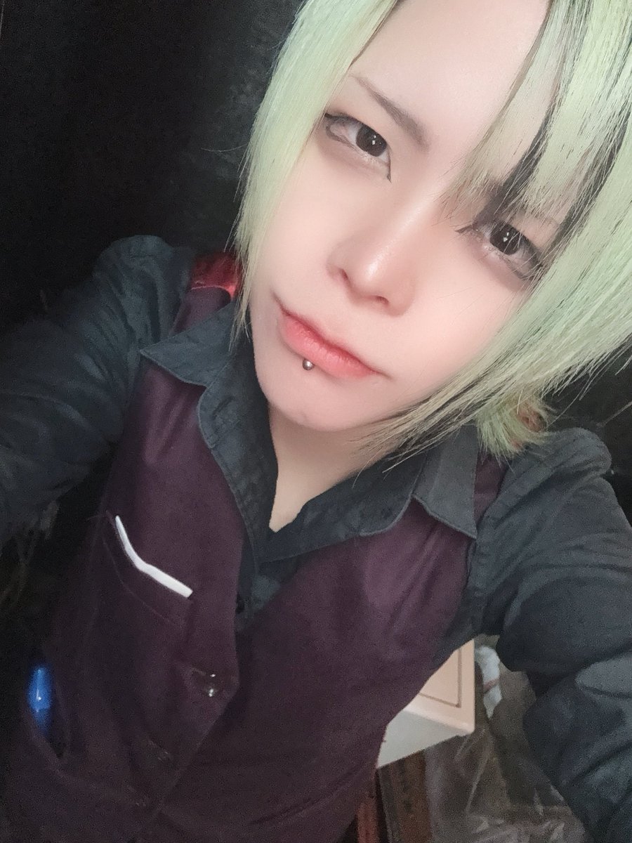 ログインっ

本日PERSONA前半にいるぜよっ
会いに来てクレメンス🫨🫨🫨

#大阪 #男装 #男装コンカフェ #中性 
#コンカフェ #ミナミ #宗右衛門町

#大阪 #男装 #男装コンカフェ #中性 
#コンカフェ #ミナミ #宗右衛門町