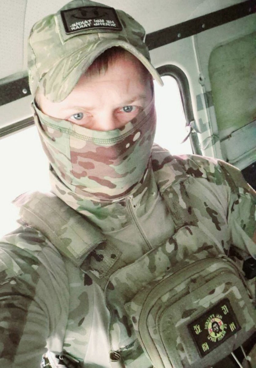 Его боевой путь начался в Мариуполе. Тогда он был мехводом, а позже воевал в составе музыкантов. Сегодня он разведчик- десантник. Среди наград «Окопный крест» ЧВК «Вагнер», медаль «За взятие Бахмута», «Бахмутская мясорубка ЧВК «Вагнер», Медали Жукова и «За отвагу»

Наши Герои!💪