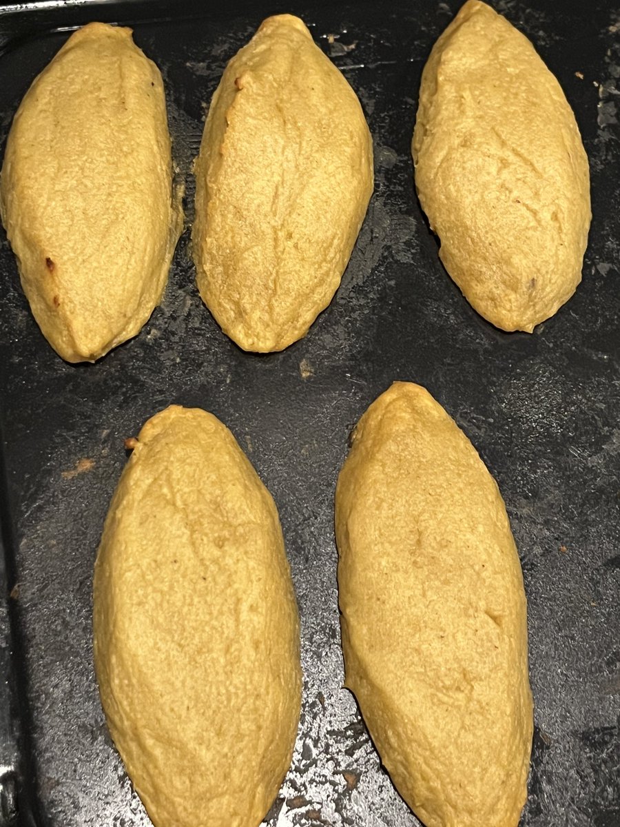 スイートポテトを焼くオッサン。