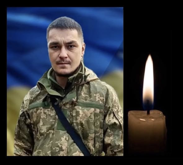 pogrebeckij's tweet photo. Чернівецька обласна військова адміністрація
Сьогодні, 22 січня, відбудеться прощання з військовослужбовцями, які стали на захист України від російськ��х окупантів.
Солдатові Сергію Пітікарю, воїну військової частини А4447, останню шану віддадуть у Рідківцях.
Із солдатом Михайлом Політнічуком, воїном військової частини А4053, попрощаються  у Сторожинці.
Прощання із солдатом Ярославом Шевчуком, воїном військової частини А4638, відбудеться у Ломачинцях.