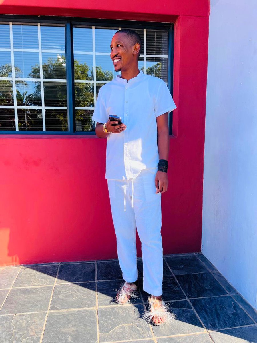 MahambaAbonga's tweet photo. This marks my 3rd day at work in 2026. Suits and ties we will see you around April May please, thank you! https://t.co/75QvTXEE5D