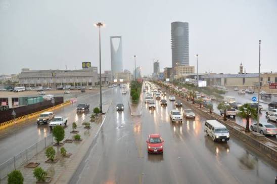 SaudiNews50's tweet photo. وسط أجواء شديدة البرودة..

الرياض تشهد اليوم موجة باردة بـ 4 درجات مئوية.

- https://t.co/KfnJtYWihO
