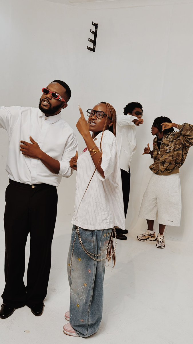 dwpacademyworld's tweet image. Sharing space with greatness 🦅 @R2beesNation @Paedeezy @mugeezxmugeez