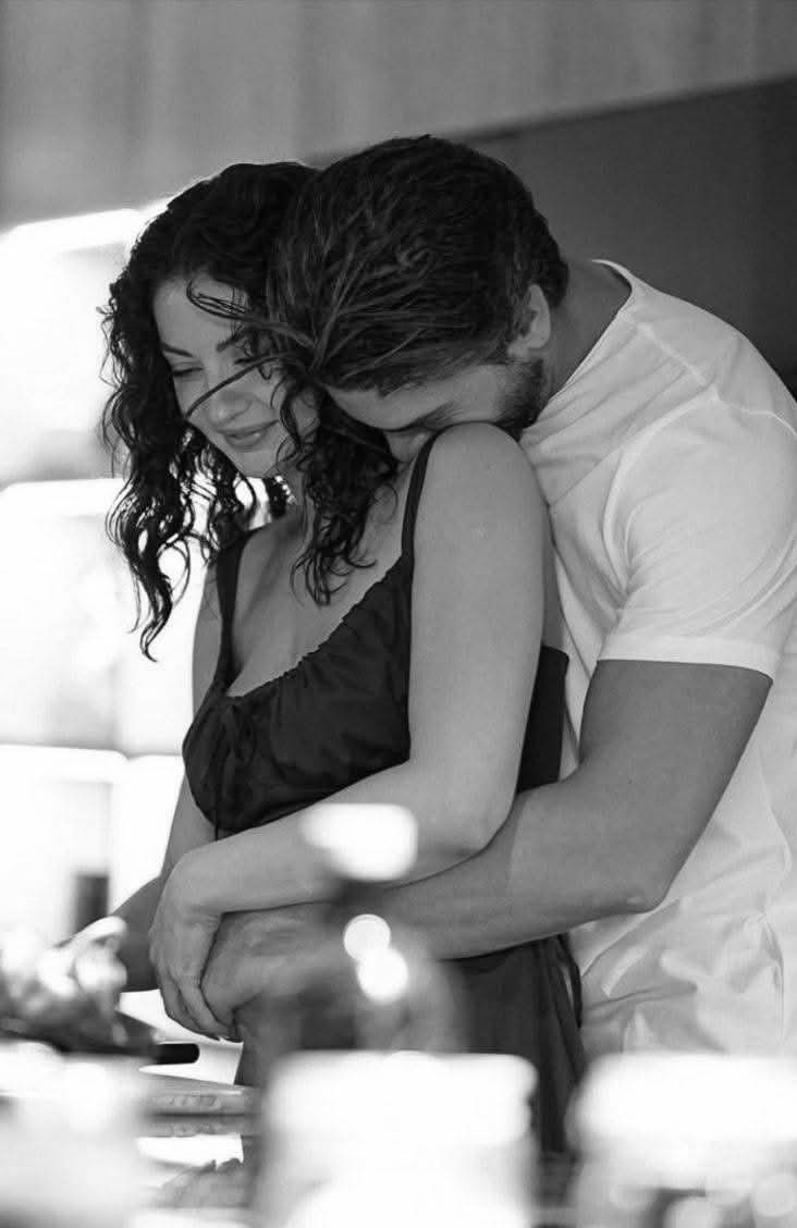 Love is a feeling that cannot be contained in words;
it sinks deep into the heart and gently perfumes the soul.
No noise, no claims, just a quiet love that lives within