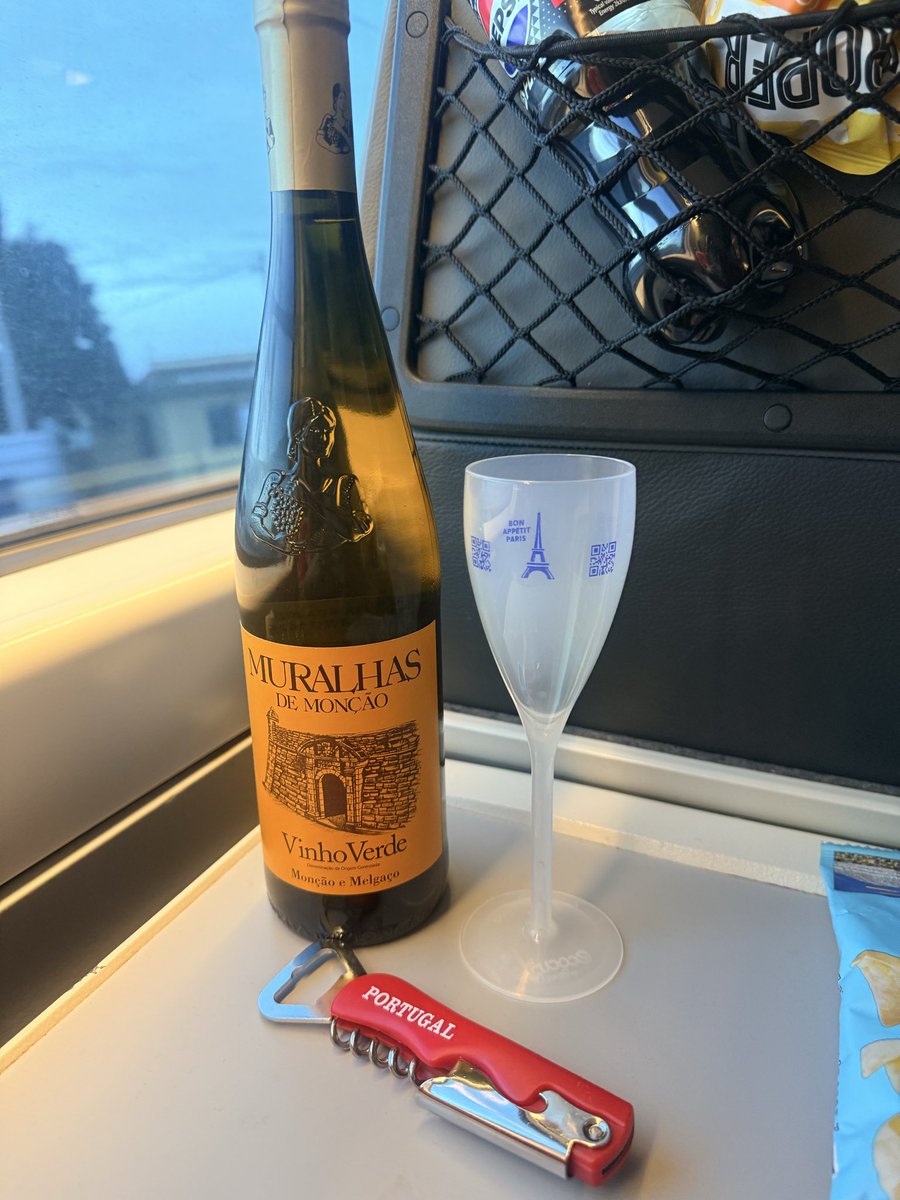 On our way to Braga... train wine anyone ❤️