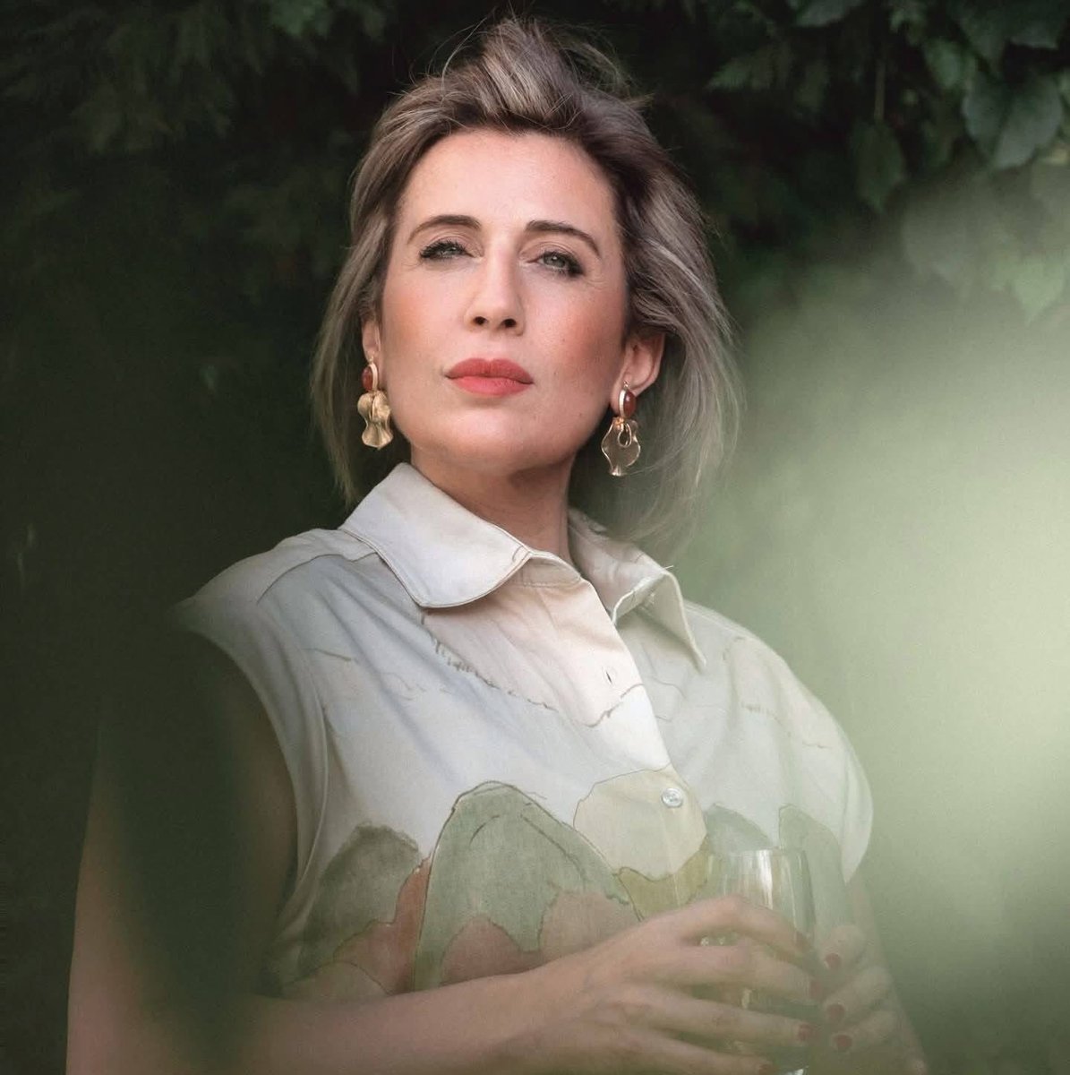 الممثلة والأستاذة الجامعية د. #ماريا_الدويهي ضيفة #حوار_فاتن من #صوت_الشعب اليوم بعد موجز الرابعة والنصف…