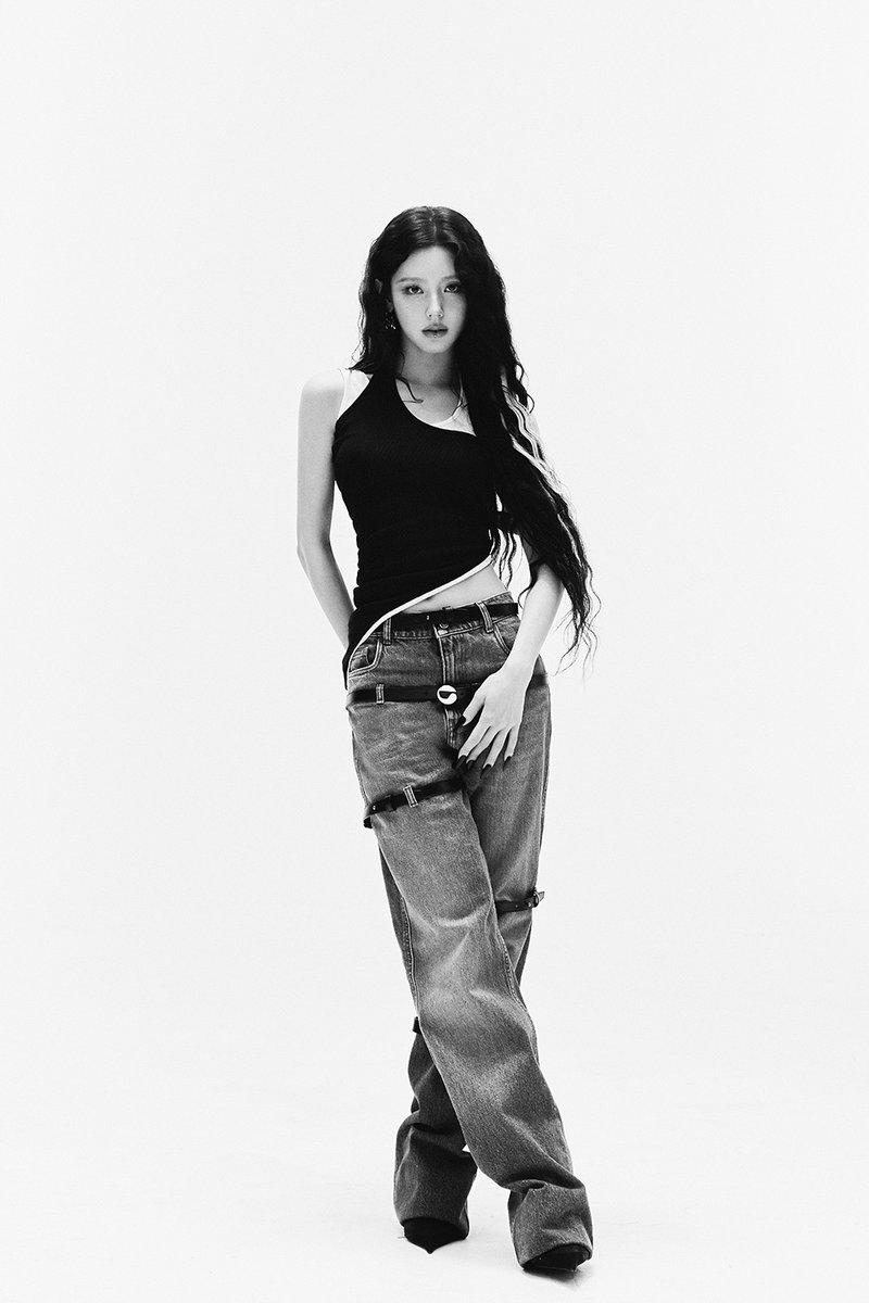 i-dle (아이들) Digital Single [Mono (Feat. skaiwater)]
Concept Image #2

Pre-Save i-dle.lnk.to/Mono
2026.01.27. 6PM (KST)

#아이들 #idle
#미연 #MIYEON
#Mono