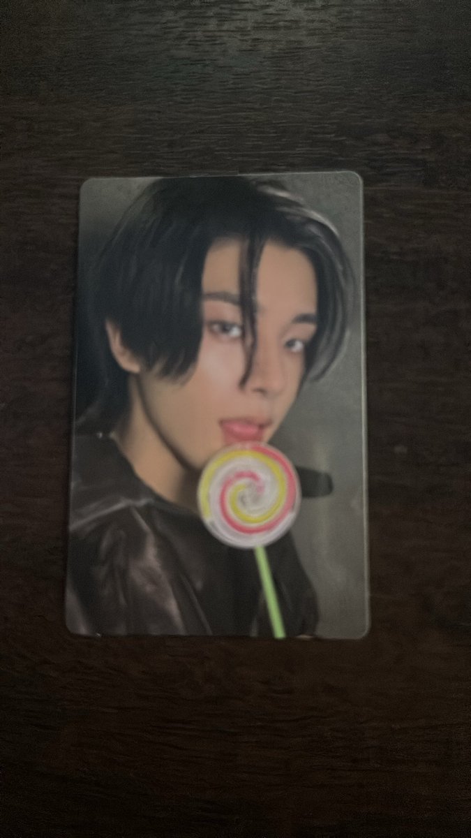 こあら tweet media