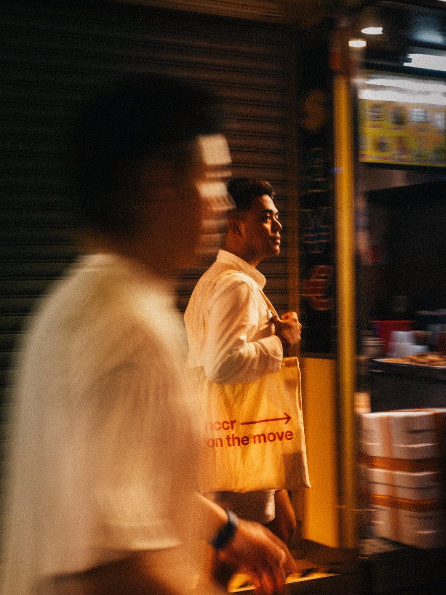 nccr_onthemove's tweet image. Congrats to the winners of the nccr – on the move Bag Photo Competition 2025 📸🍾🥂

🥇 Paul Mart Jeyand Matangcas
🥈 Chaimaa Radouani
🥉 Vu Hong Vy Huynh &amp;amp; Samuel Okunade (shared)
See the winning photos and stories 👉
nccr-onthemove.ch/events/the-ncc…

#MigrationStudies #Fieldwork