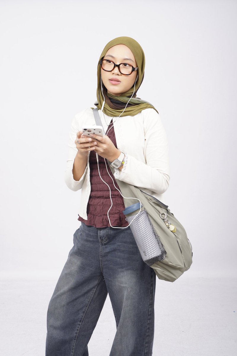 astromenggs's tweet image. since i posted this everywhere on social media it’d be a crime to not post it here too…. but here’s the bag i made with measure pleasure for my product design studio assignment ^_^