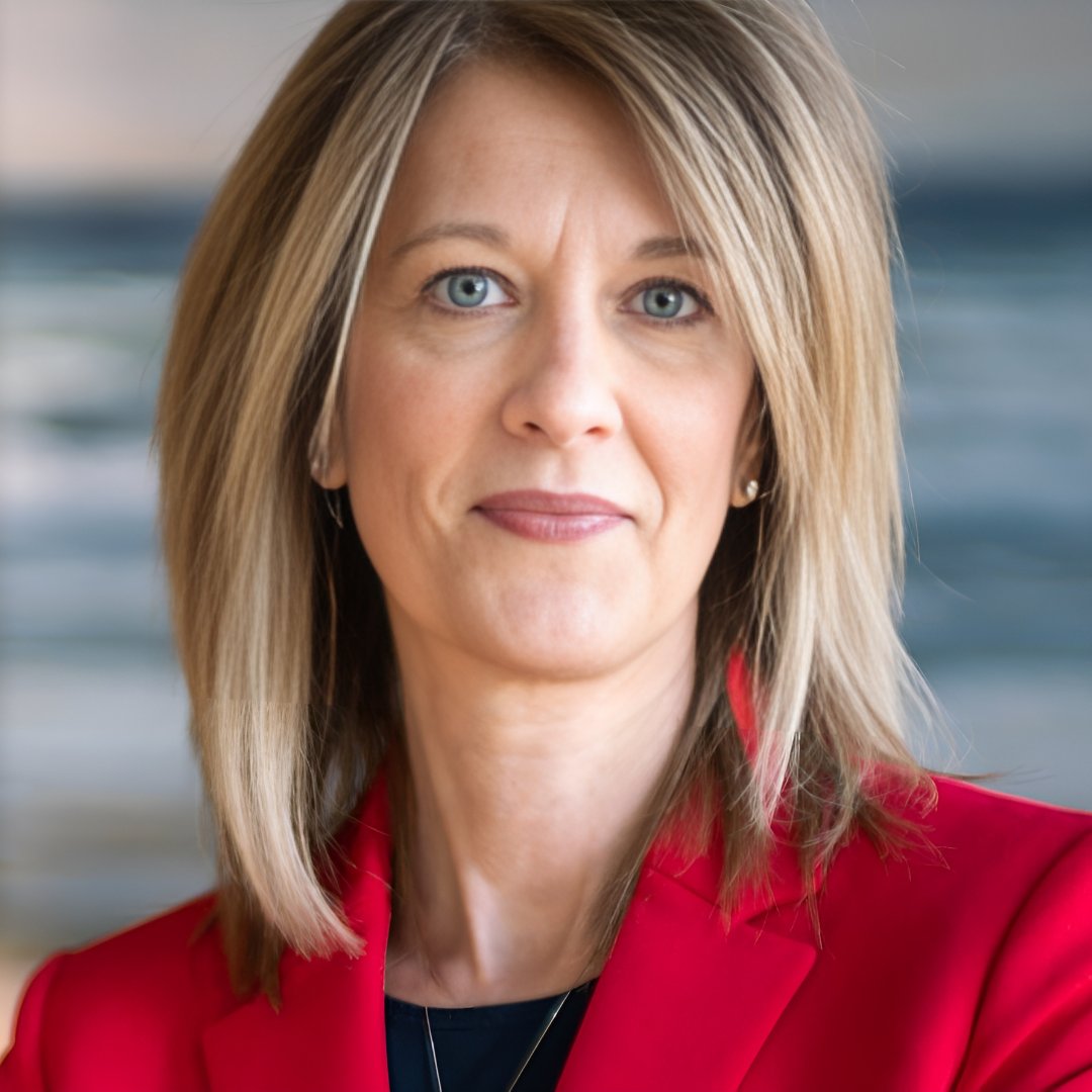 RelearningEcon's tweet image. "it (government) can't run out of dollars any more than a carpenter can run out of inches."

-Stephanie Kelton