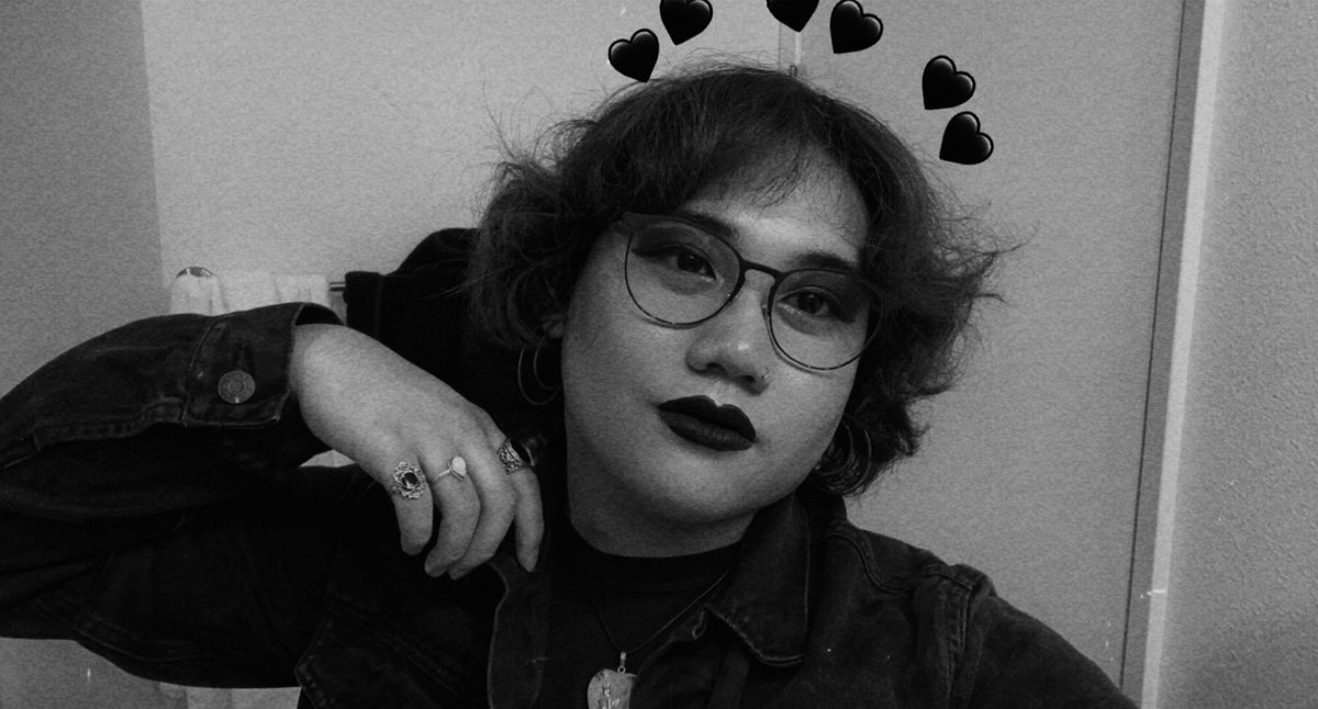 ofmoonlite's tweet image. bring me back to this look please my hair has never looked the same since