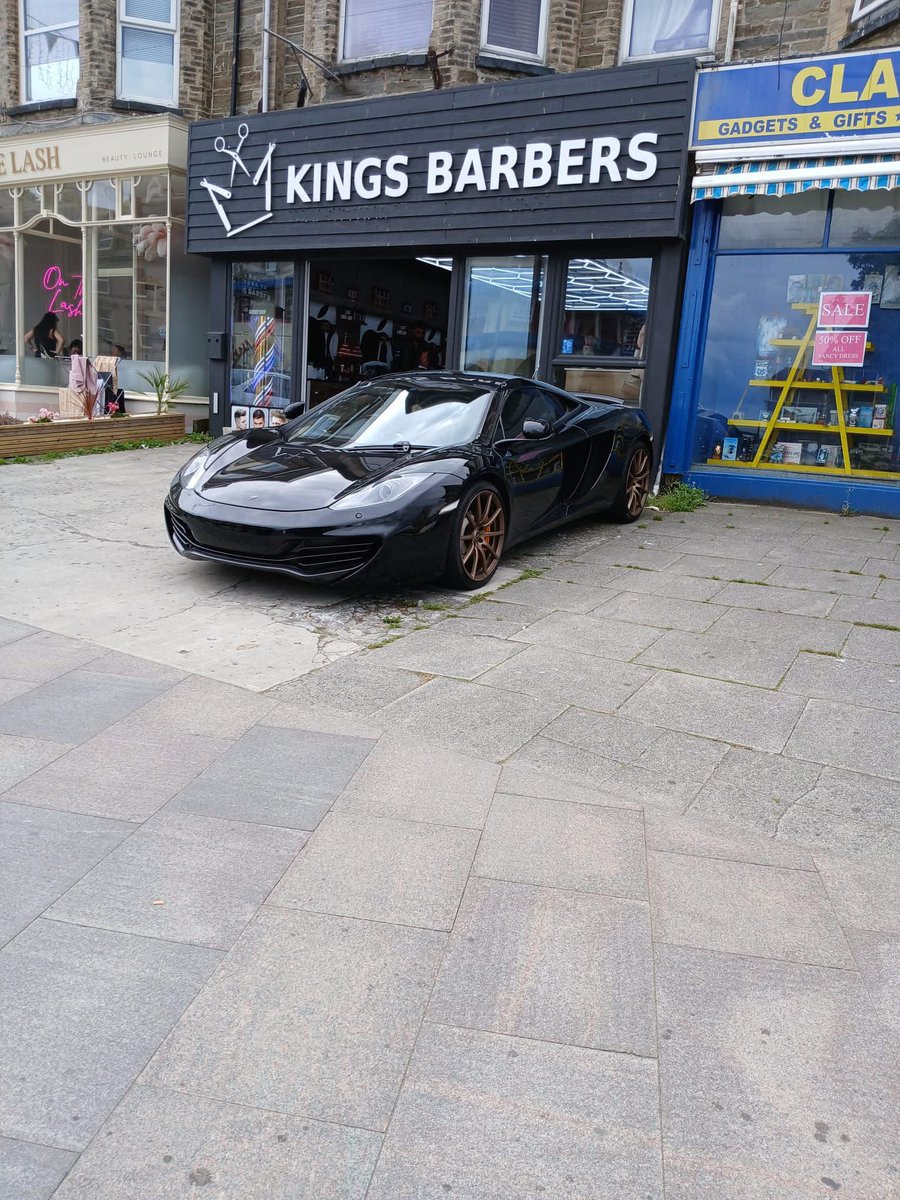 realSi_jeff's tweet image. I’m pretty sure HMRC need to be doing proper investigations into barber shops in the U.K.