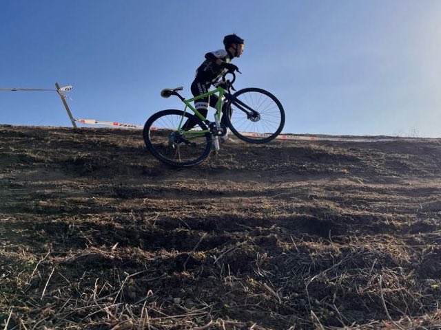 【レース結果】
1/18
東北CXシリーズ第4戦ざおうさまCUP
ME1
梅澤(院2)26位(-2lap)
ME3
中島(経1)12位
写真1〜2枚目<a href="/hiroyo_oo/">hiroyo</a> 様

応援、サポートありがとうございました！

#東北シクロクロスざおうさまラウンド #埼玉大学自転車競技部 #シクロクロス #株式会社エイチワン #onebyesu