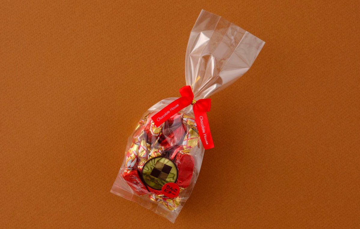 ecshop_htb's tweet photo. \ハウステンボス限定/
チョコレートハウスより、リンゴのチョコレートのご紹介です！🍎

シロップに付け込んだリンゴをほろ苦いビターチョコレートで包んでいます！
リンゴとチョコレートのハーモニーが広がる一品です！

プレゼントにもおすすめです💕

金額：950円（税込）
https://t.co/ysKwBK4teh https://t.co/M1MOplOGFk