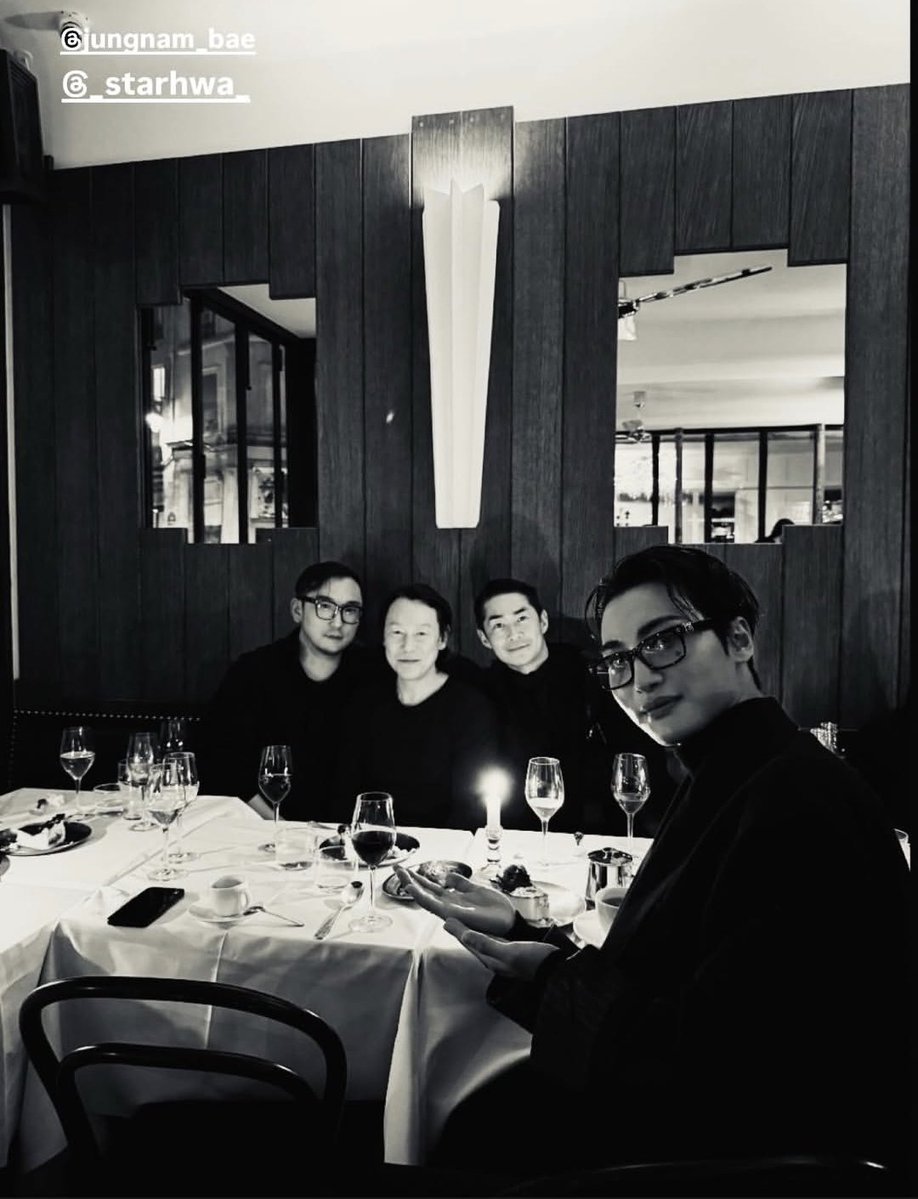 ATEEZUD's tweet image. [📷] Hyunwook Kim (Fashion Designer) with SEONGHWA 

#ATEEZ #에이티즈 #SEONGHWA @ATEEZofficial