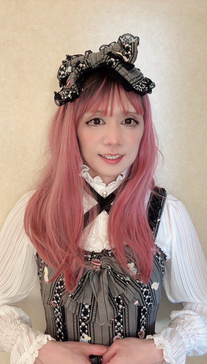 【ご報告】遅ればせながら今年初女装が出来たことをご報告いたします。

不惑の年になりました。これからも笑顔絶やすことなく精進してまいりますので、引き続きご愛顧のほど、またご指導ご鞭撻のほどよろしくお願い申し上げます。