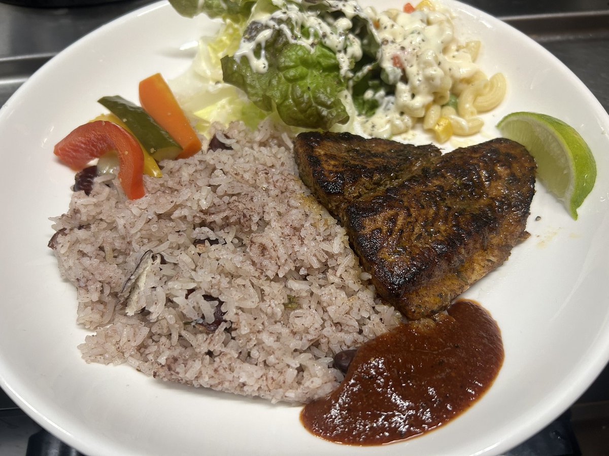 1月22日木曜日、本日も元気にオープンしました🇯🇵🇯🇲寒い日が続きますが、店内暖かくして皆様のご来店お待ち致しております😊🙏