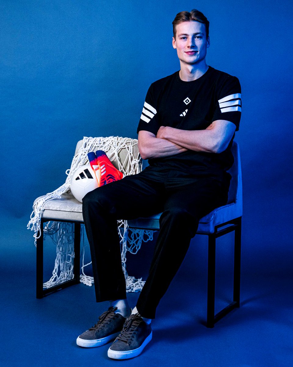 HSV's tweet image. 𝐌𝐎𝐈𝐍, Sander #Tangvik! 👋🇳🇴

Der 23-jährige Torhüter wechselt vom norwegischen Traditionsclub Rosenborg Trondheim zu uns an die Elbe. ✍️ Mit seiner Größe, Reichweite und Athletik bringt Sander ideale Voraussetzungen für die Torhüterposition mit und besitzt eine starke…