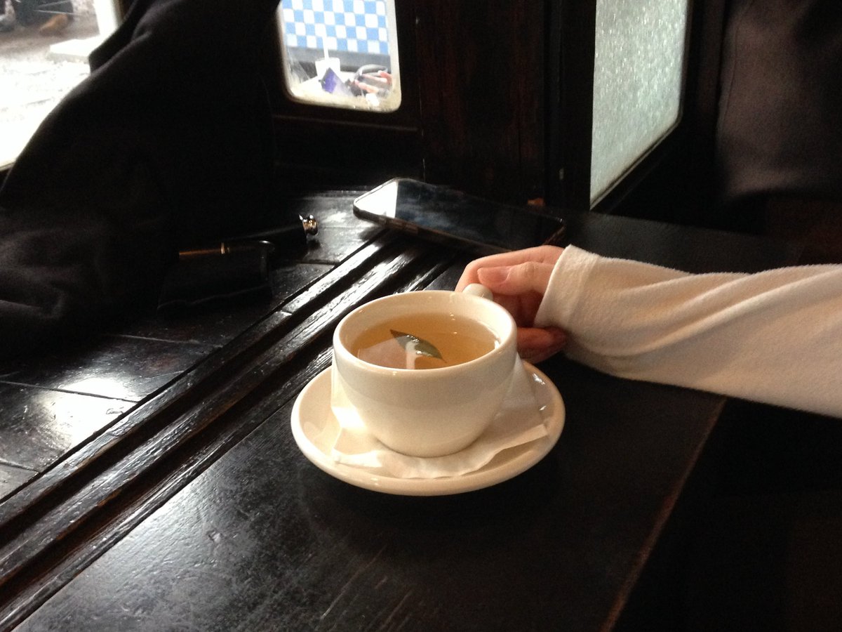 백차 향이 이렇게 좋을 수가 있으까 ..