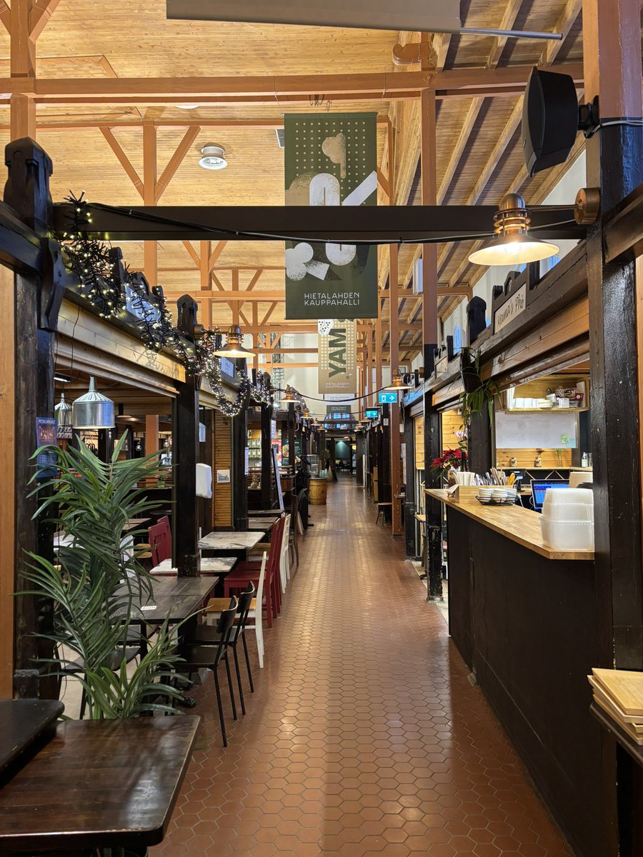 planetstroller's tweet image. 굿 모닝 from 헬싱키! 마켓이 귀여워요.