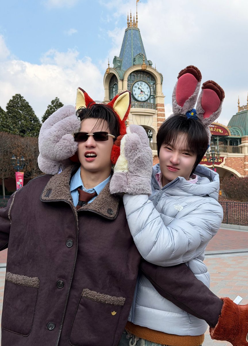 PhotopiaTH's tweet image. โมเม้นท์ เจ่งปุ๋ง ครบรอบ 2 ปี น่ารักจนใจเจ็บมาก!🥹🤏🏻

มาฉลองกันได้ที่โฟโต้บูธ ของน้องเปียน้าา มีพร้อบจูดี้ด้วยงับบบบ 🐰

📍ที่ชั้น 3  Siam Discovery  ปิด 4 ทุ่มน้าา

#PlantneryXKengNamping #PlantneryXKNPinShanghai
#KengNamping #เก่งน้ำปิง
#PHOTOPIA 
#Photobooth 
#SiamDiscovery