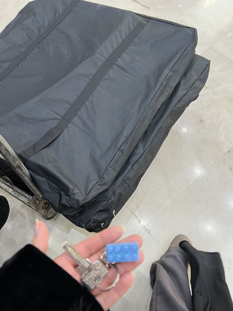 كمـا عودنـاكم عشـوائيات ماخـلف التنظـيـم
ننتظـركم يـوم الأحد والأثنين في معـرض تنفّـس 🤩