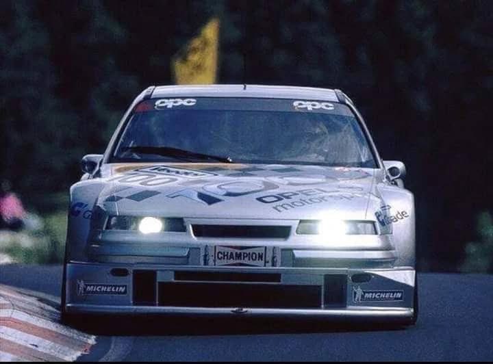 このイメージがあって、会社の在庫としてきたカリブラ乗ったら「ええ