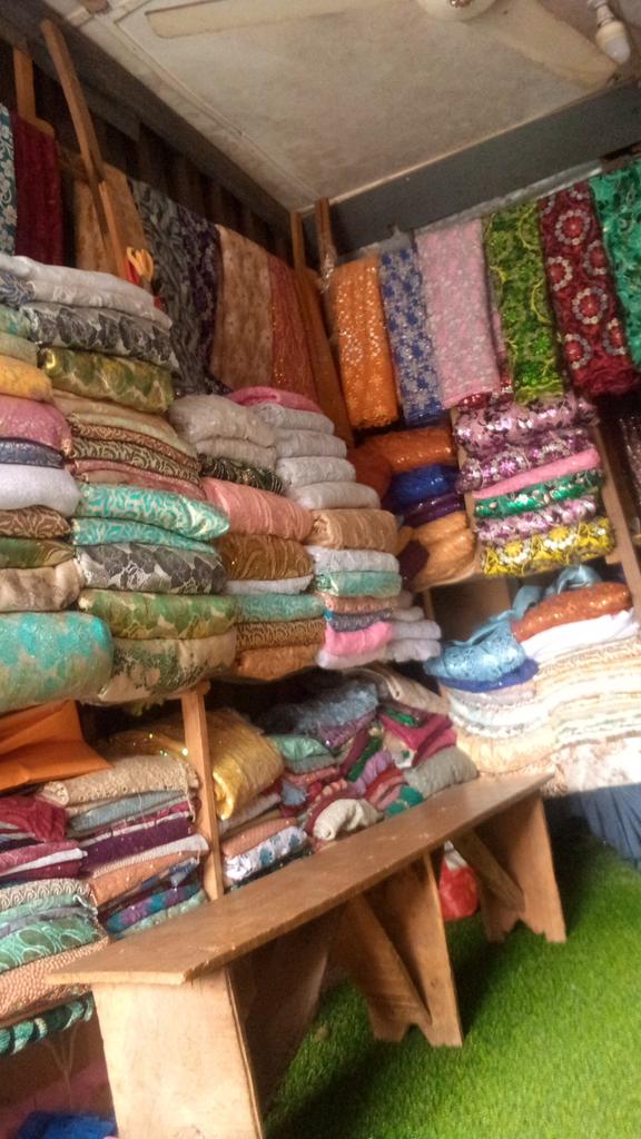 heisuthmann's tweet photo. Affordable #textile innit
#Gbagi #GbagiMarket
#Uthman https://t.co/JyFf28XWF3