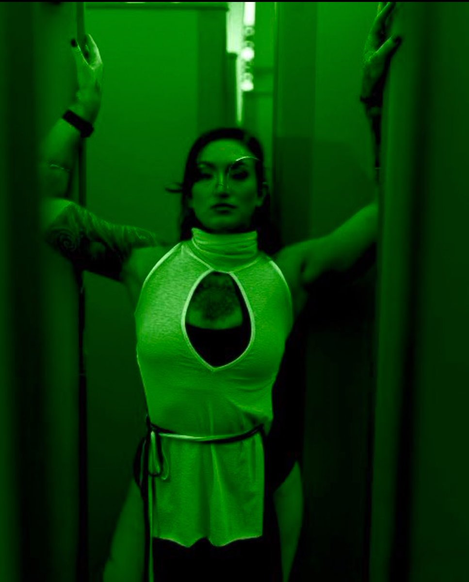 𝙷𝙴𝙻𝙰. tweet media