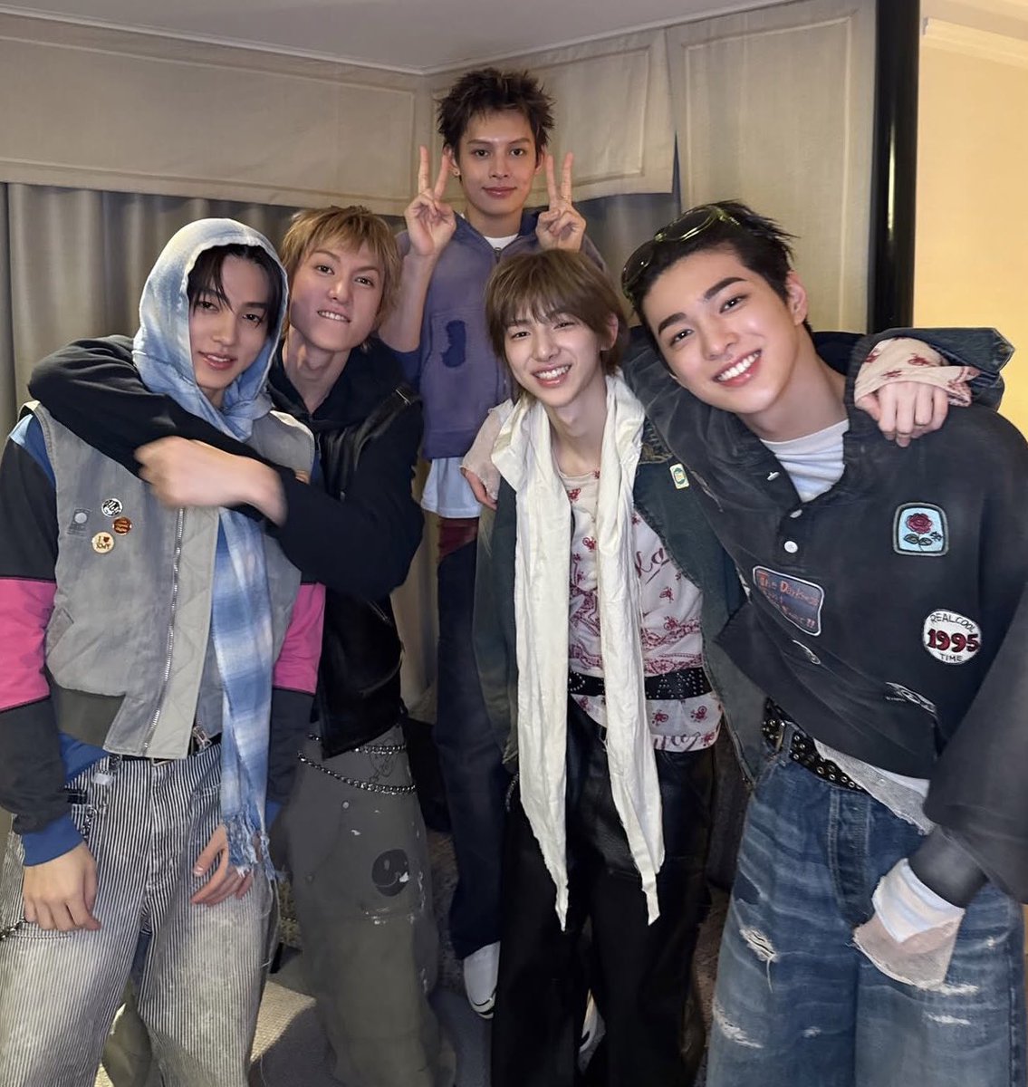 jjuhoouism's tweet image. eh iya #paham