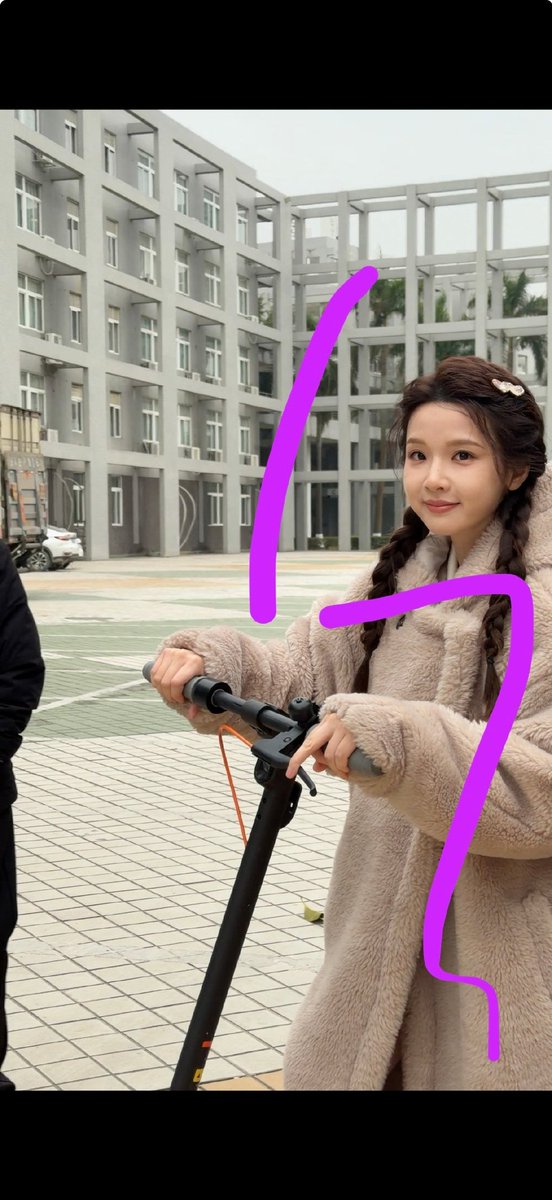 _yushinoona's tweet image. 260122 ━ #TheWarmthInTheDark filming day 18 ✨ 

Bayik 🥹🤏🏻

Cr. iiiiidd_
#ZhangMiaoyi #张淼怡
#黎明前他会归来