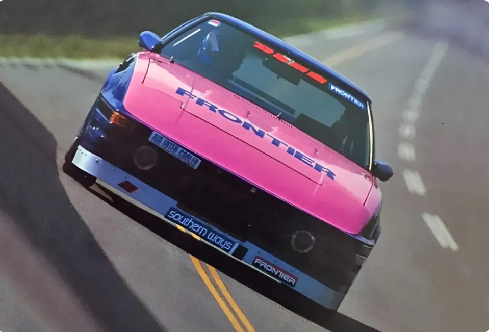 若い頃憧れてこの色に 塗替えました。 ピンク無しのブルーだけ。